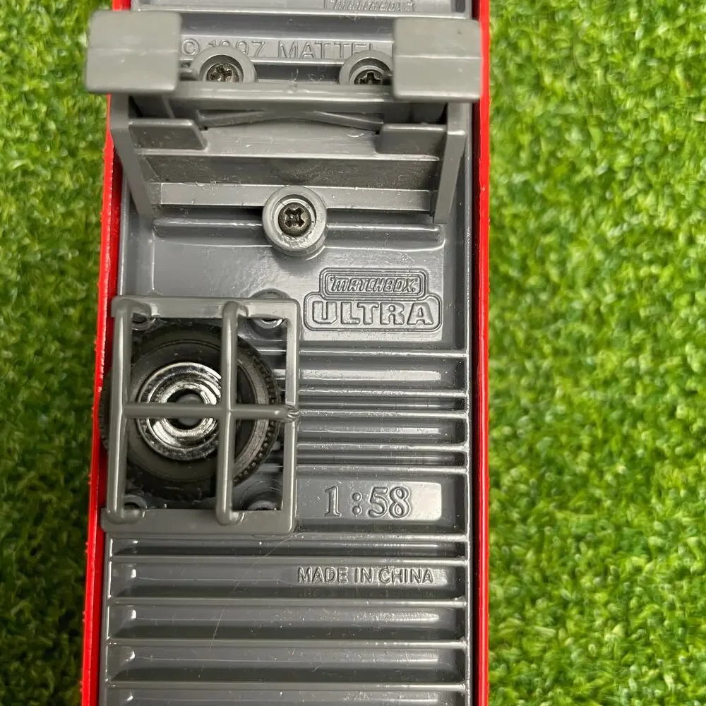 Vintage Matchbox Ultra Peterbilt 359 Tis the Season for Coca-Cola Diecast